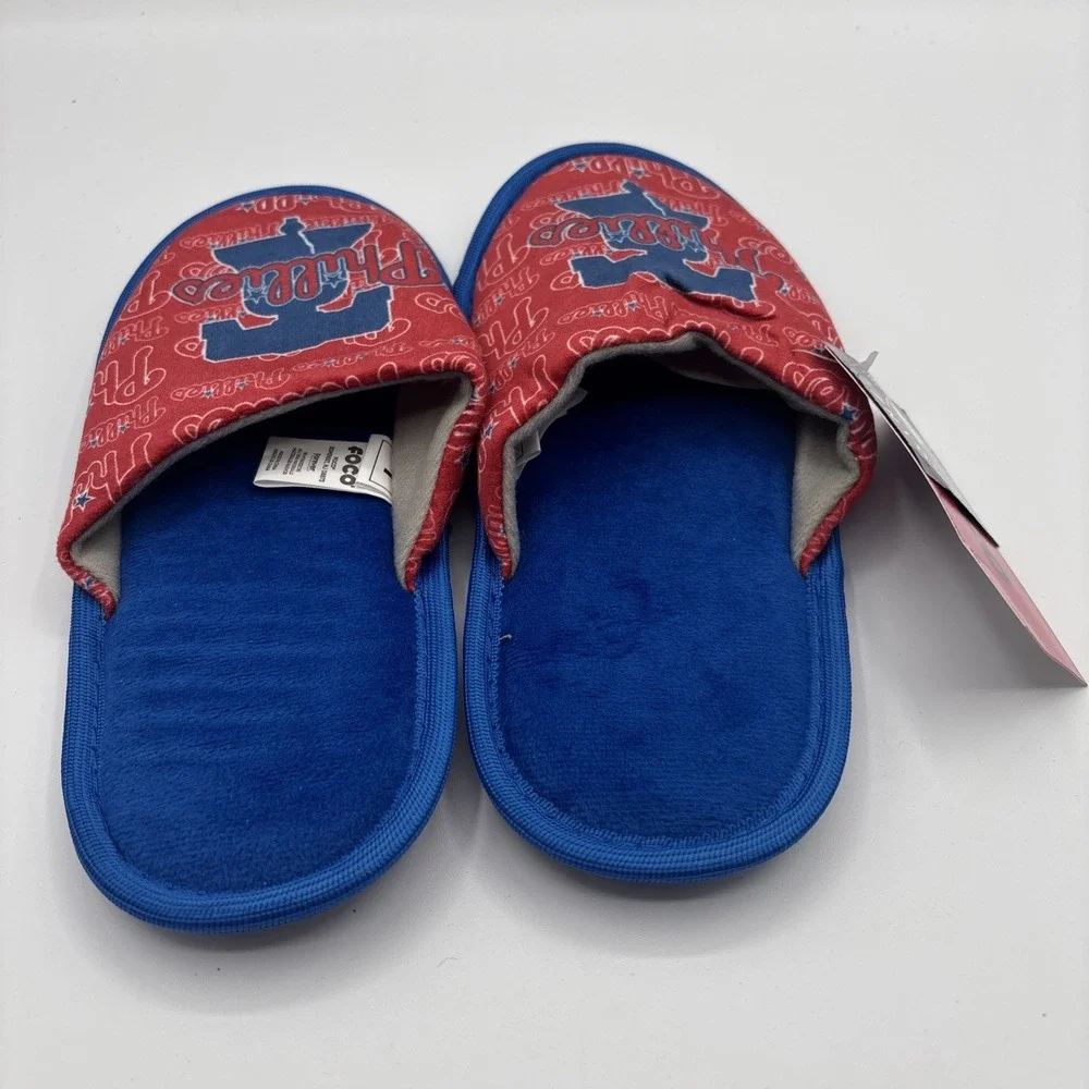 Foco MLB Philadelphia Phillies Slippers Youth Size Large (5-6)‎ New